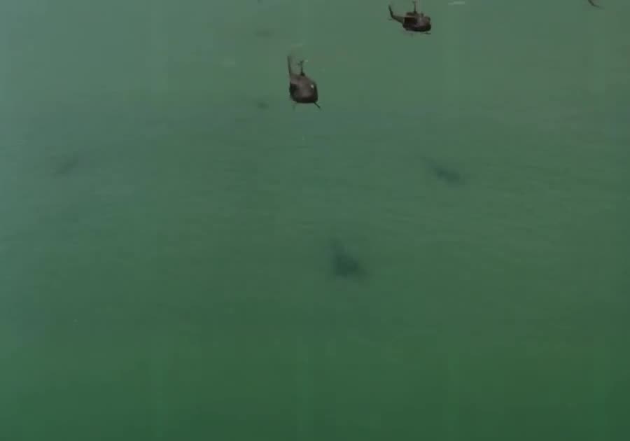 Apocalypse Now (1979) — scope 2.35:1 source expanded by Outpaint to IMAX 1.43